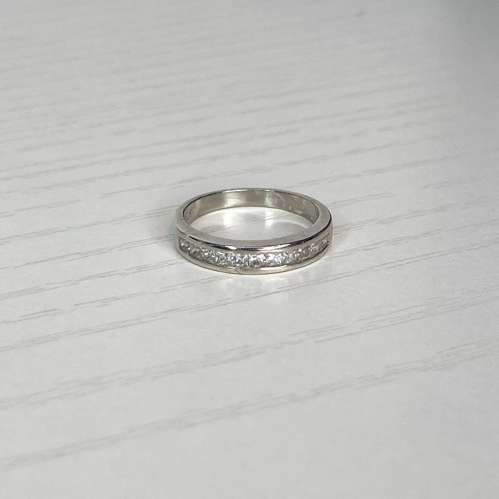925 Sterling Silver & Cubic Zirconia Channel Set Ring Size 7